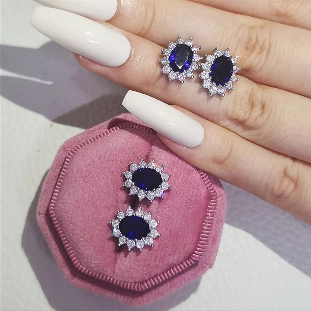 New Women’s 925 Silver Sunflower Sapphire Stud Earrings - Picture 4 of 5